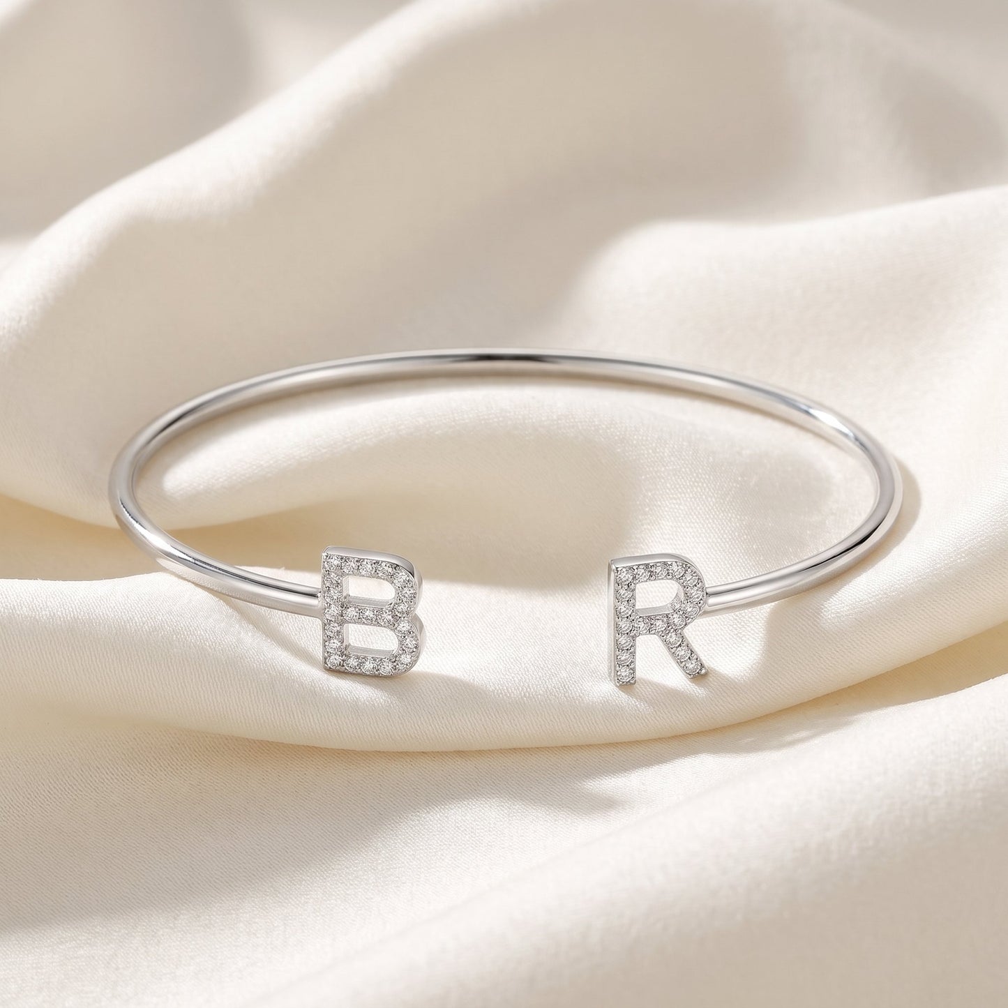Initialen armband in zilver met twee initialen