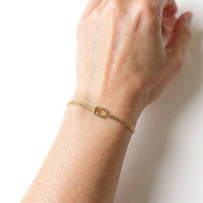 Forever Knoop Armband goud - close-up