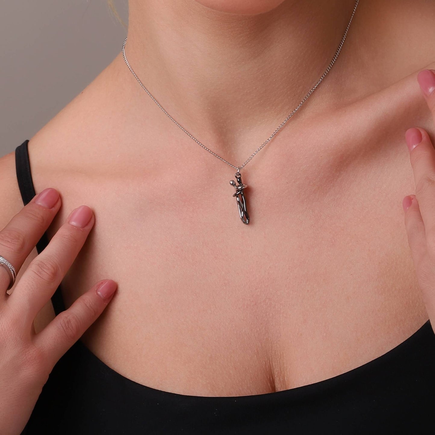 Embrace Necklace — Bellerou