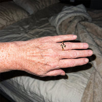 Klantfoto Embrace Ring
