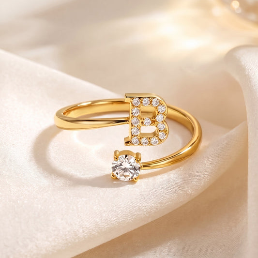 Handgemaakte Initiaal en steen ring - productfoto